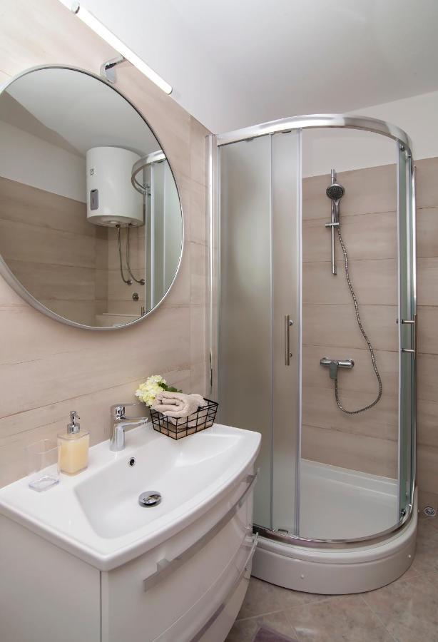 Apartmani Krmek Mlini Exterior foto